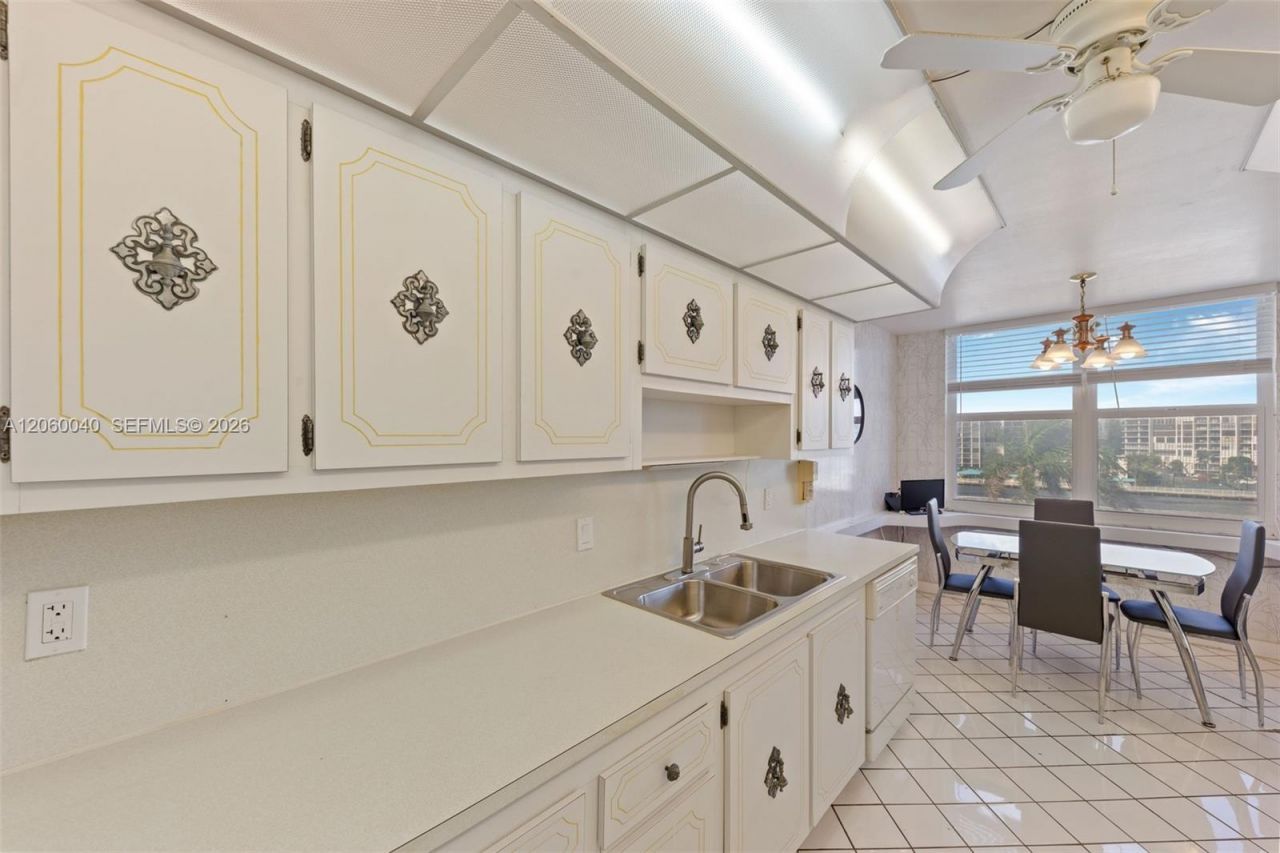 2751 S Ocean Dr , Unit 501N, Hollywood, FL 33019 Photo