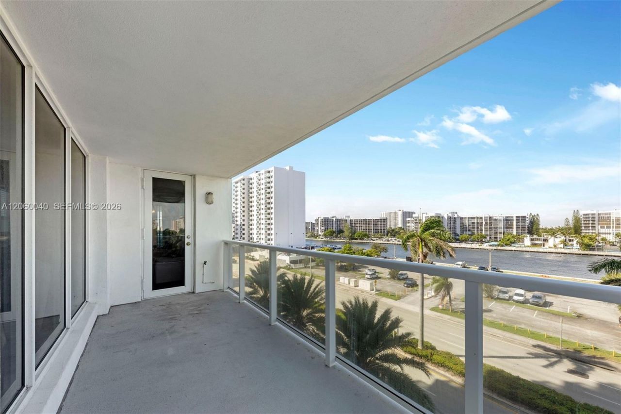 2751 S Ocean Dr , Unit 501N, Hollywood, FL 33019 Photo