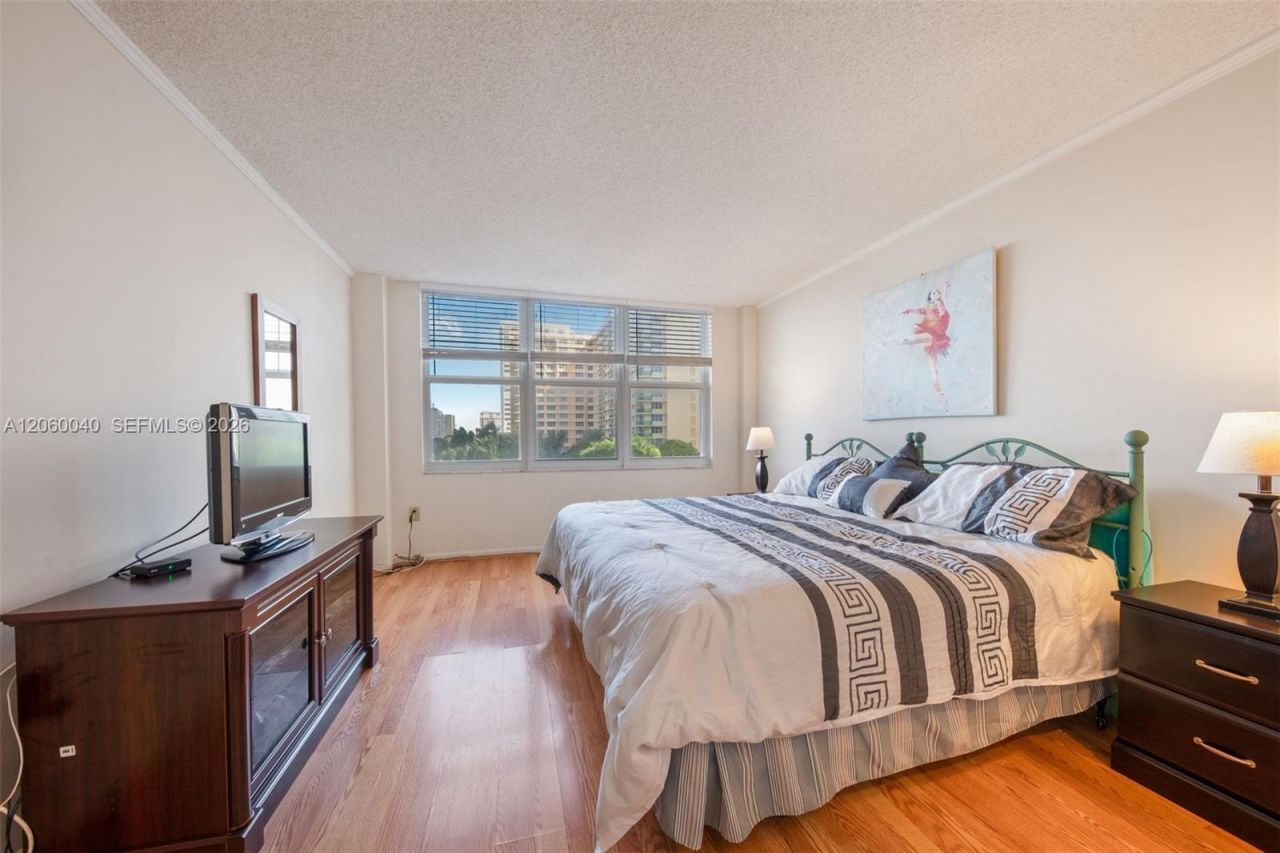 2751 S Ocean Dr , Unit 501N, Hollywood, FL 33019 Photo
