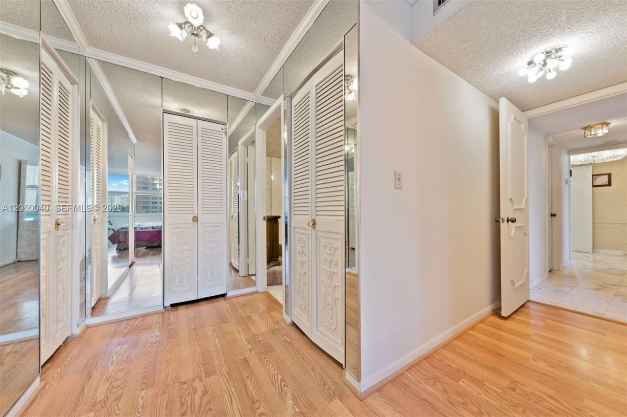 2751 S Ocean Dr , Unit 501N, Hollywood, FL 33019 Photo