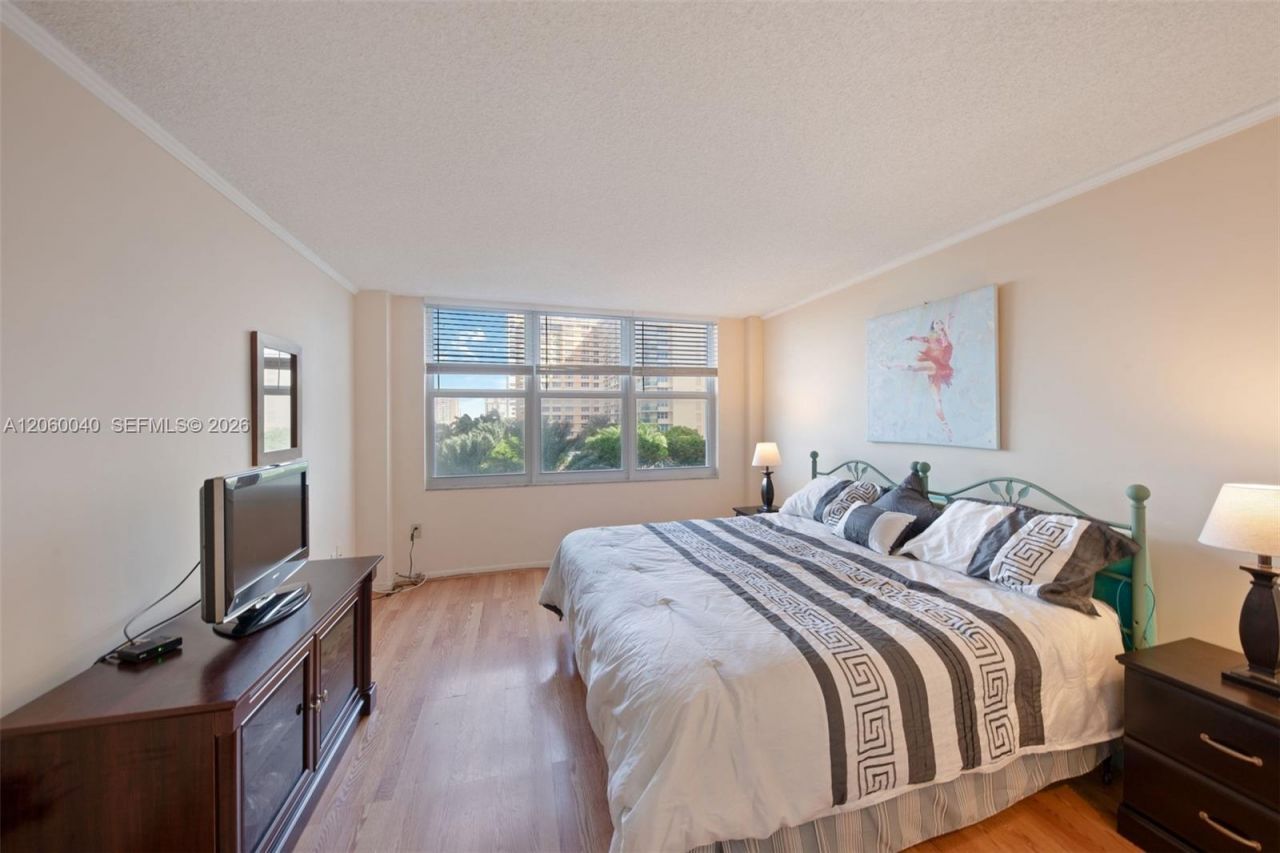 2751 S Ocean Dr , Unit 501N, Hollywood, FL 33019 Photo