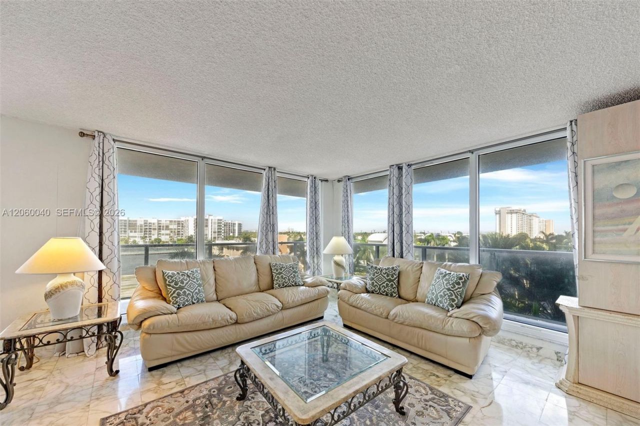 2751 S Ocean Dr , Unit 501N, Hollywood, FL 33019 Photo