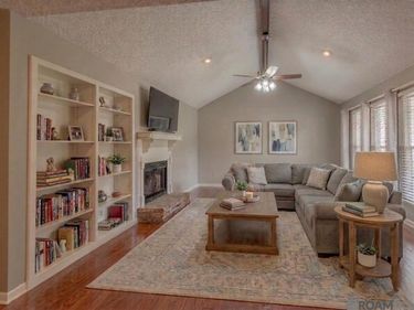 570 Bonarbridge Dr, Baton Rouge, LA 70808