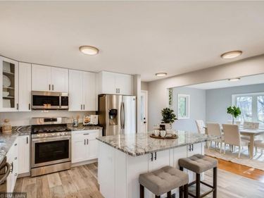 14104 Knollway Drive N, Minnetonka, MN 55305