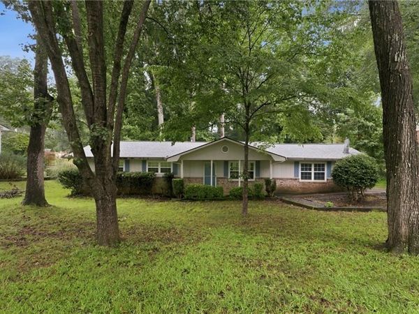 2162 Chestnut Place , Lithia Springs, GA 30122