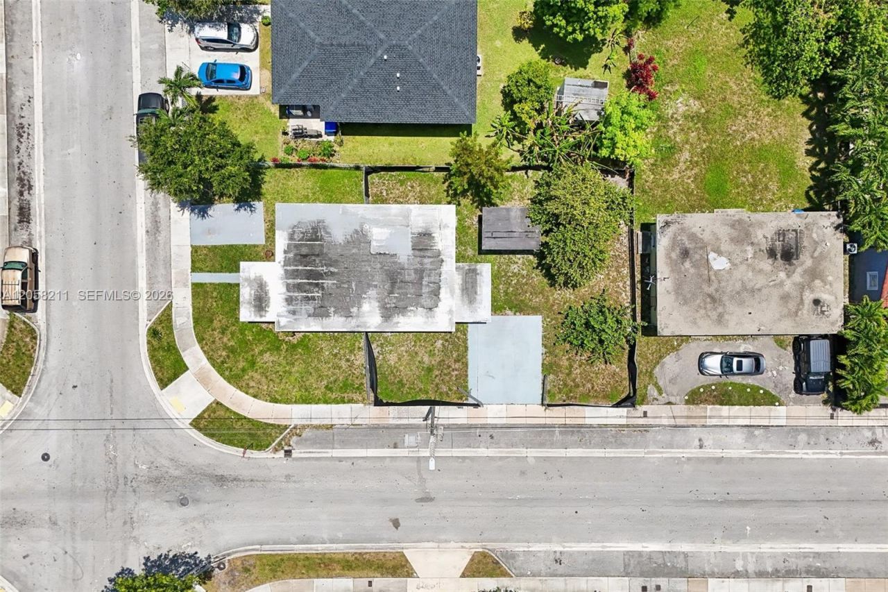 1400 NW 55th St, Miami, FL 33142 Photo