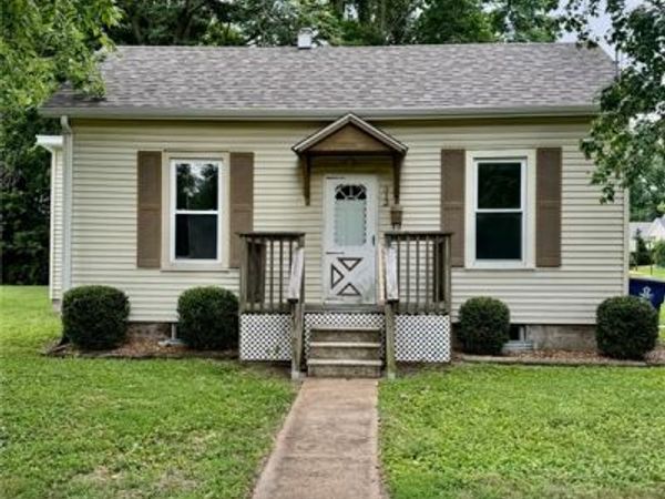 312 S Brown Avenue , Edwardsville, IL 62025