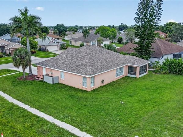 1502 Scholar CT , LEHIGH ACRES, FL 33971