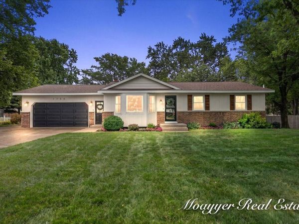 1758 Greenwoods Drive, Jenison, MI 49428