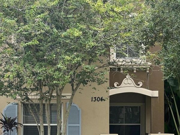 2920 HIDDEN HILLS Road, Unit 1304, West Palm Beach, FL 33411