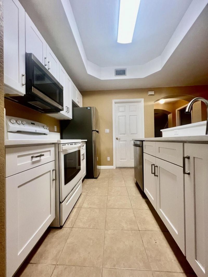 2920 Hidden Hills Road, Unit 1304, West Palm Beach, FL 33411 Photo