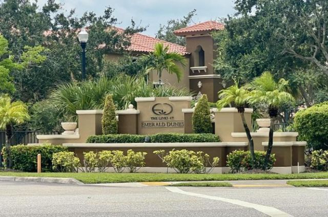 2920 Hidden Hills Road, Unit 1304, West Palm Beach, FL 33411 Photo