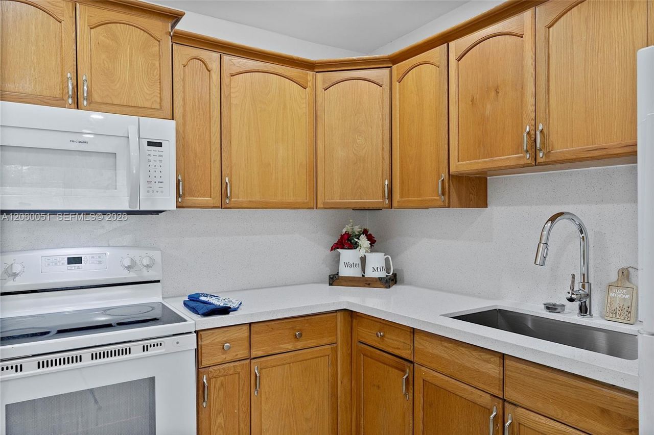 6103 Monroe St , Hollywood, FL 33023 Photo