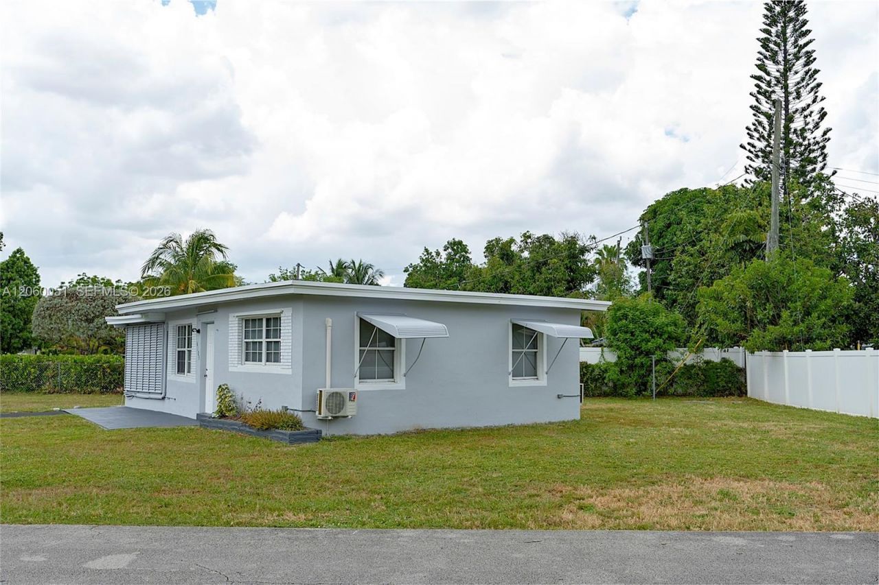 6103 Monroe St , Hollywood, FL 33023 Photo