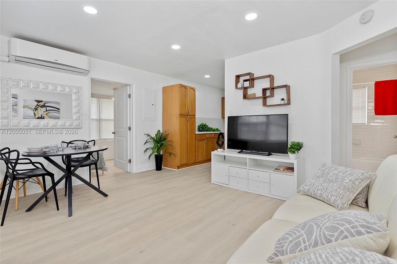 6103 Monroe St , Hollywood, FL 33023 Photo