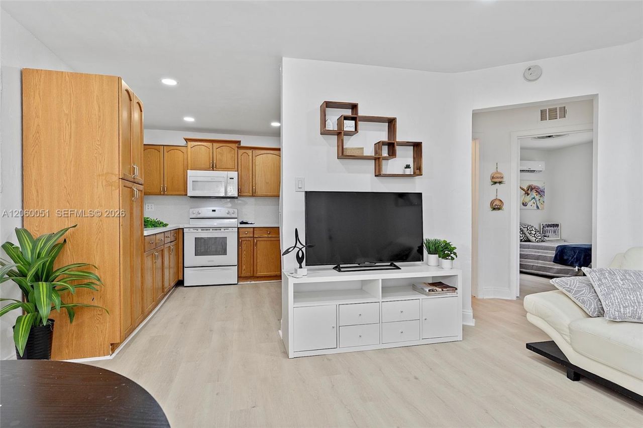 6103 Monroe St , Hollywood, FL 33023 Photo