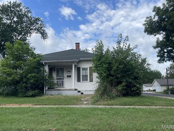 1700 Olive Street , Highland, IL 62249