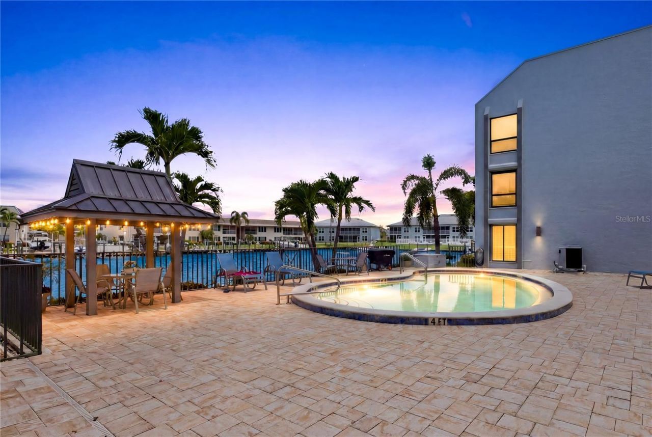 4218 SE 20th Place, Unit D5, Cape Coral, FL 33904 Photo