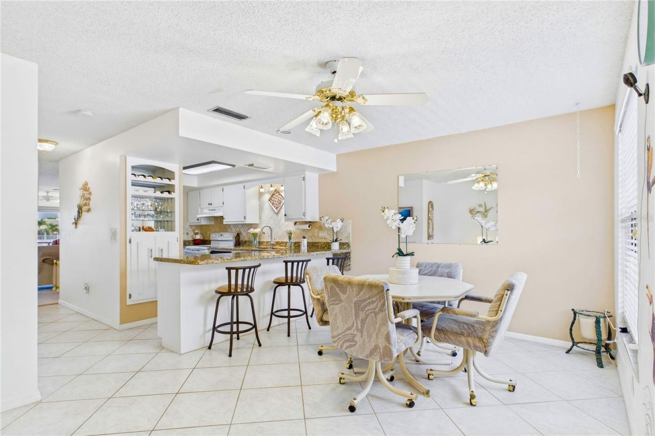 4218 SE 20th Place, Unit D5, Cape Coral, FL 33904 Photo