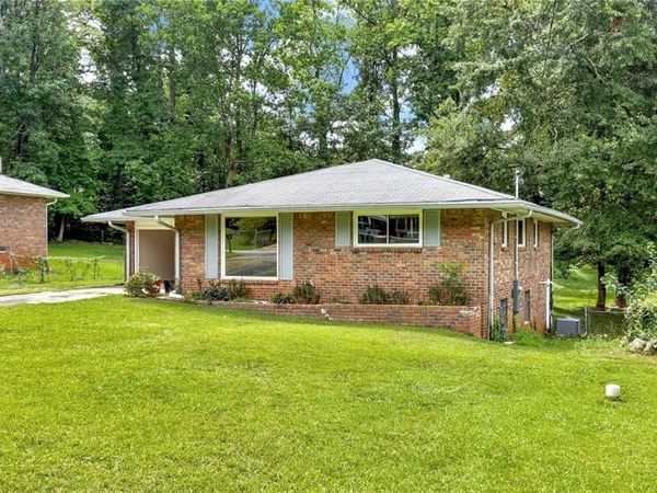 565 Wavelyn Way , Riverdale, GA 30274