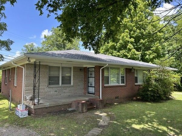 5002 Collinwood Dr , Clarksville, TN 37042