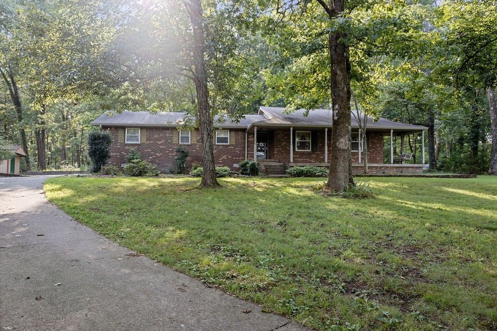 410 Rocky Valley Rd, Lebanon, TN 37090 Main Photo