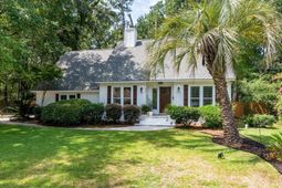 220 Runnymede Lane photo 4