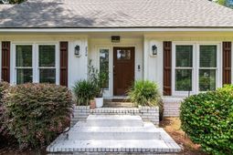 220 Runnymede Lane photo 4