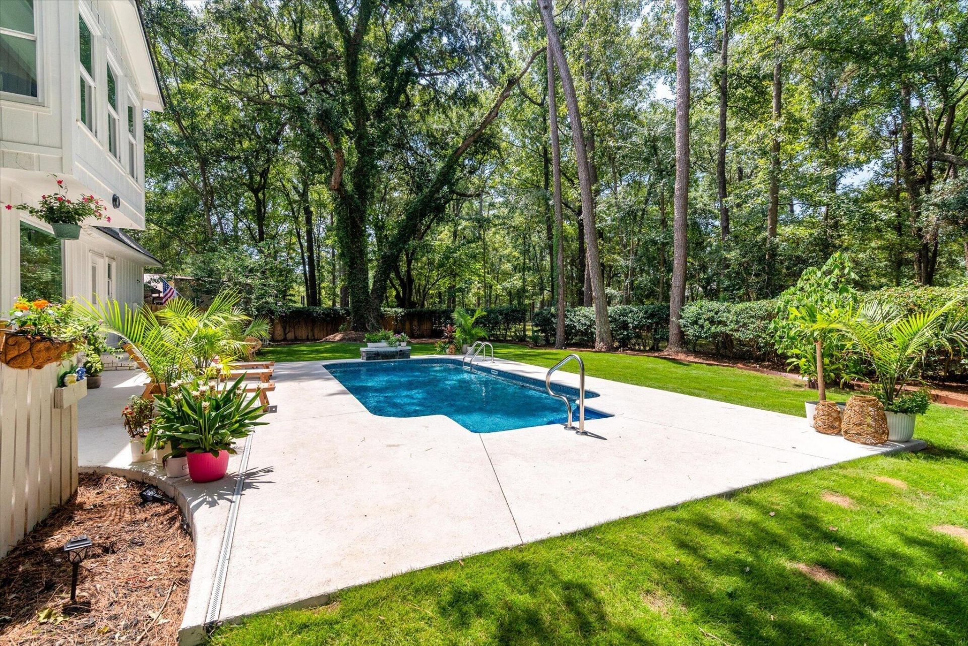220 Runnymede Lane Photo 36