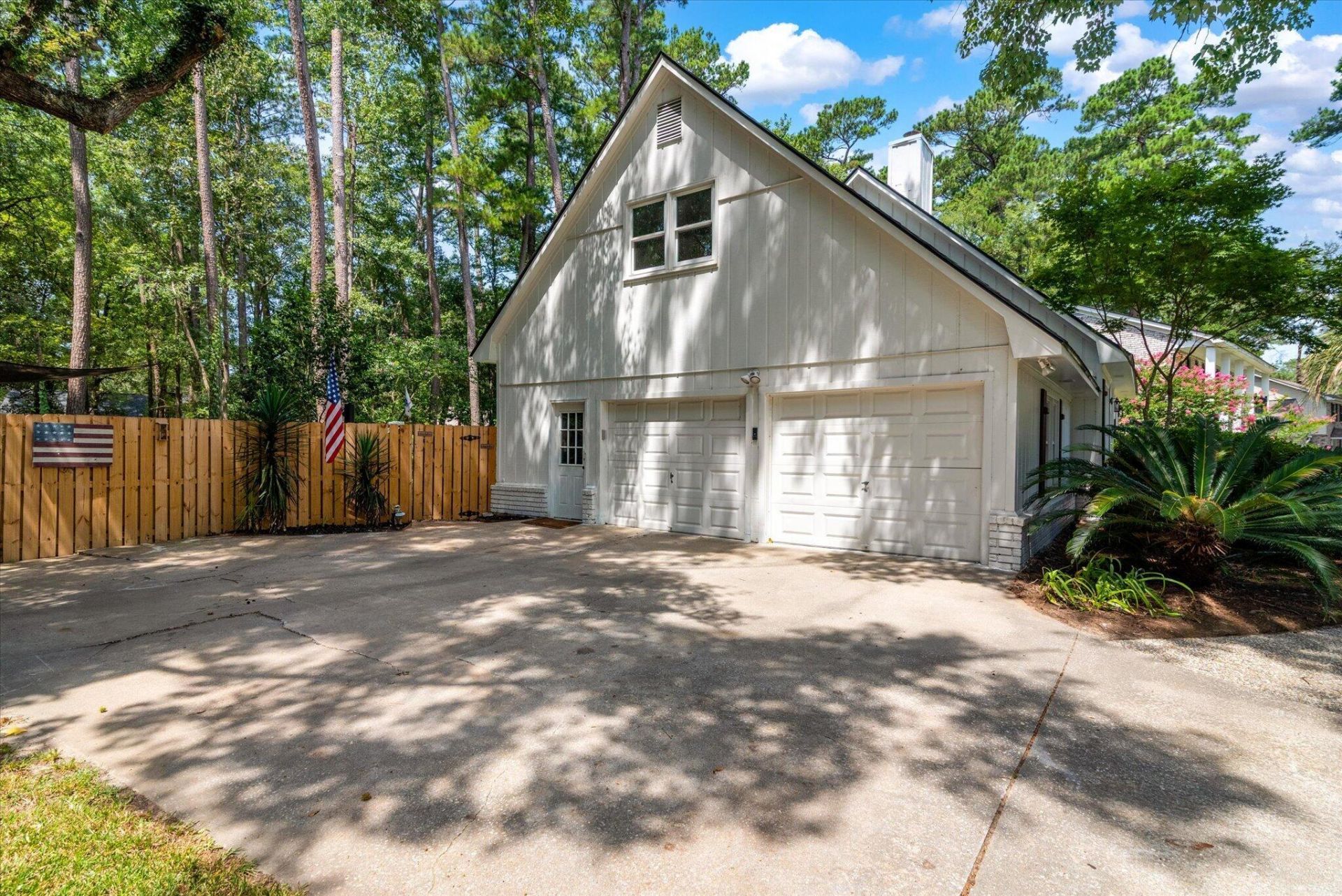 220 Runnymede Lane Photo 41