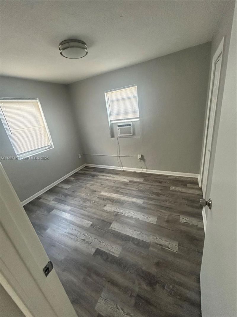 161 NW 15th St, Unit 6, Miami, FL 33136 Photo