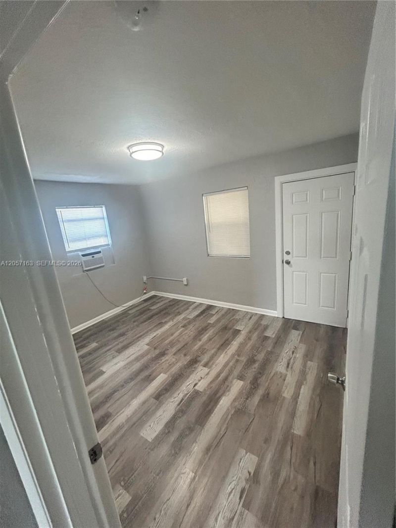 161 NW 15th St, Unit 6, Miami, FL 33136 Photo