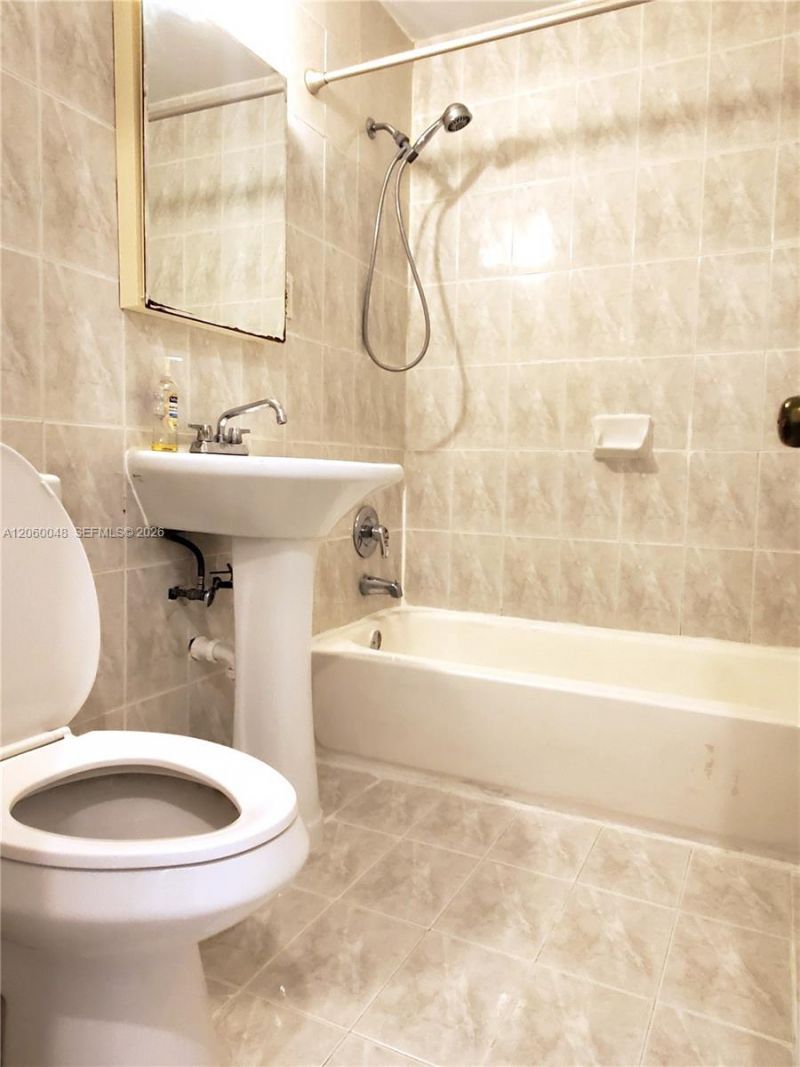 6580 Santona St , Unit A26, Coral Gables, FL 33146 Photo