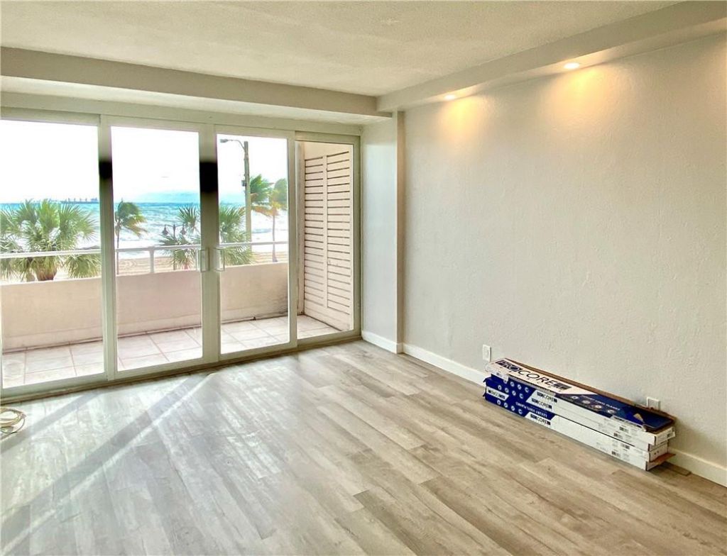 345 N Fort Lauderdale Beach Boulevard, Unit 204, Fort Lauderdale, FL 33304 Photo
