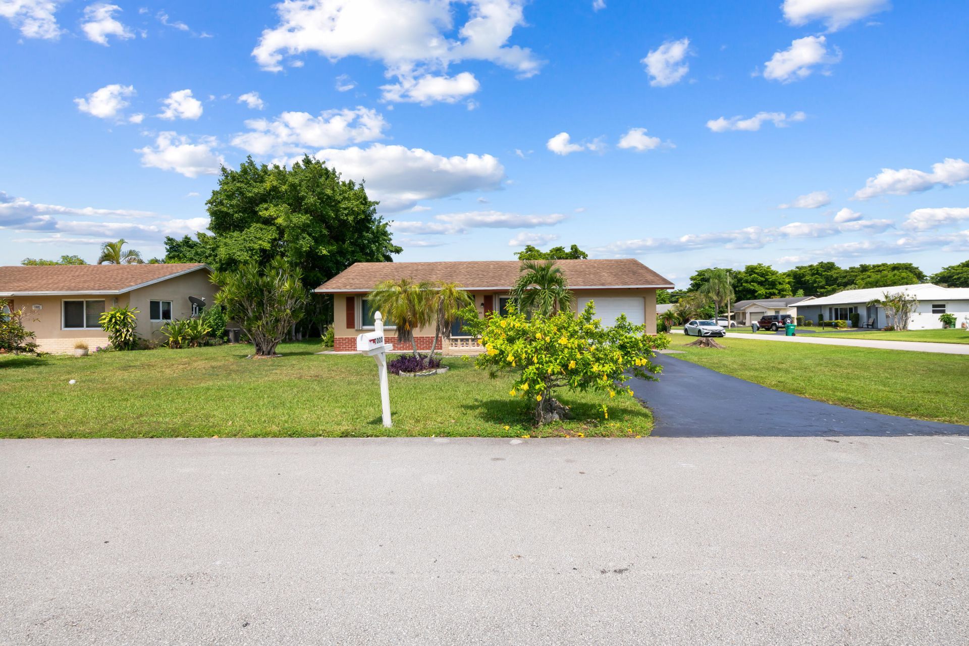 7000 NW 95th Terrace, Tamarac, FL 33321 Photo