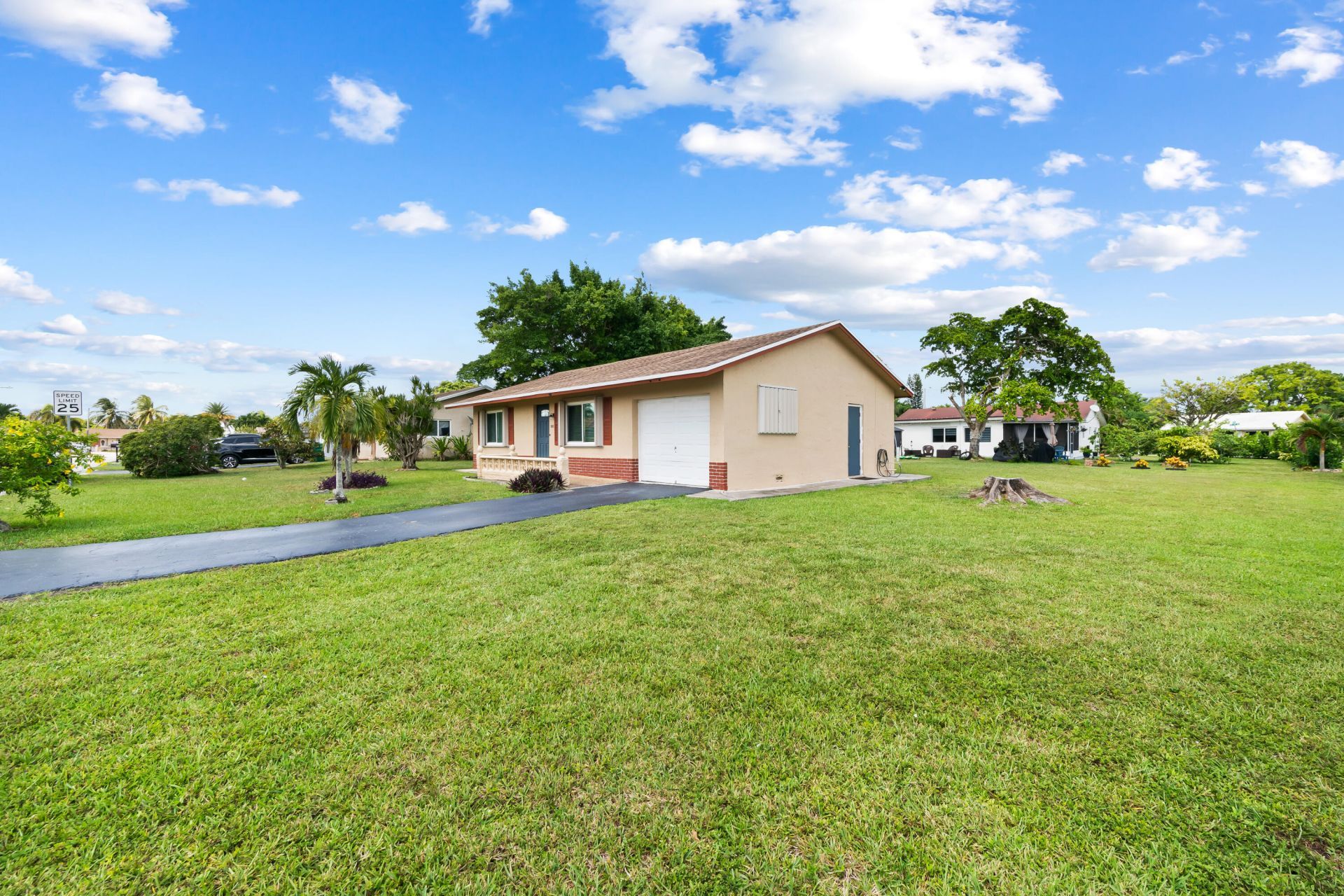 7000 NW 95th Terrace, Tamarac, FL 33321 Photo