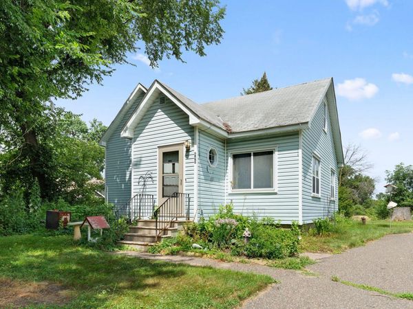 695 N Oak Drive , Vadnais Heights, MN 55127