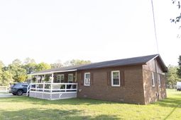 255 Marlboro Road photo 4