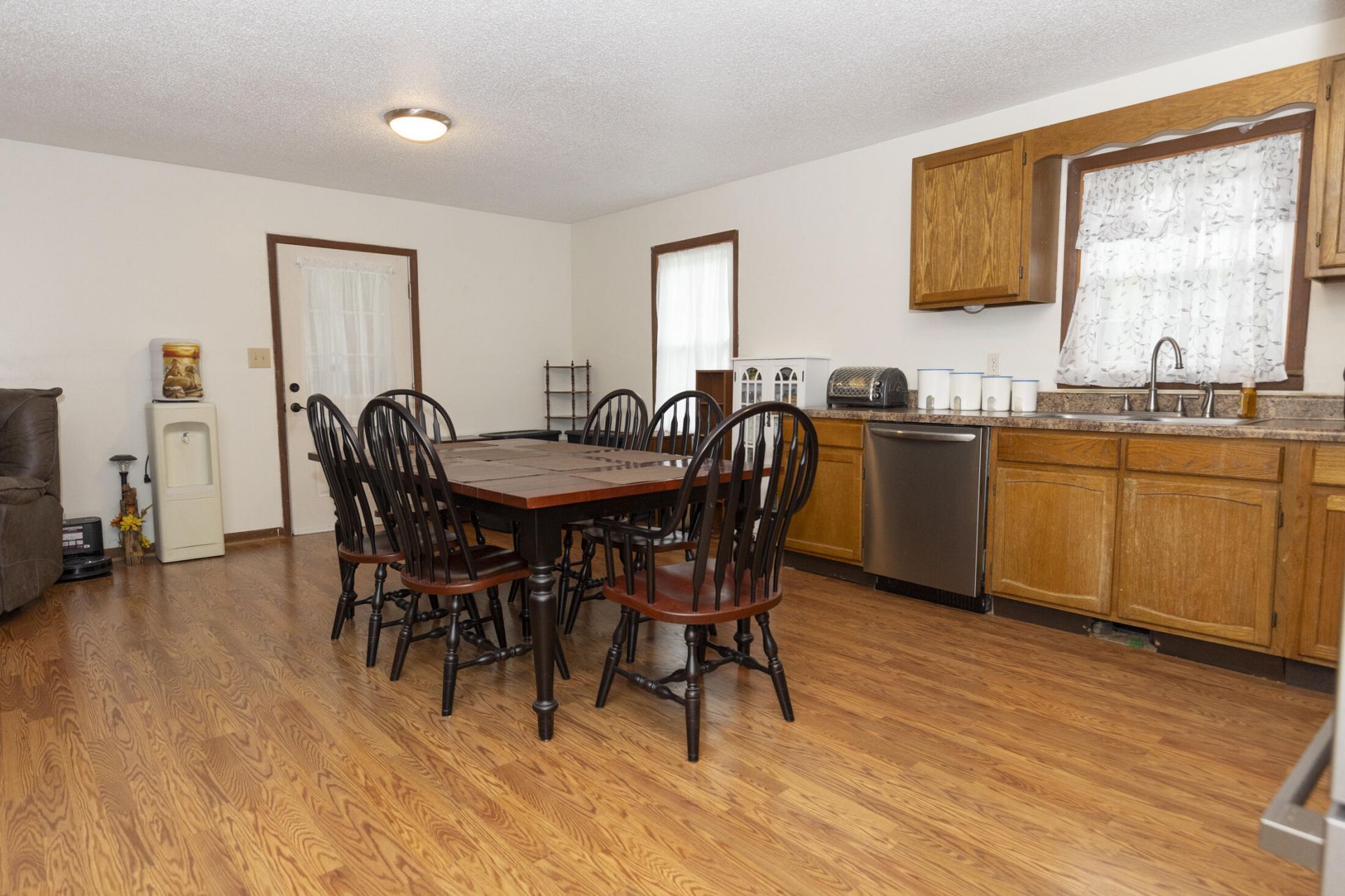 255 Marlboro Road Photo 29