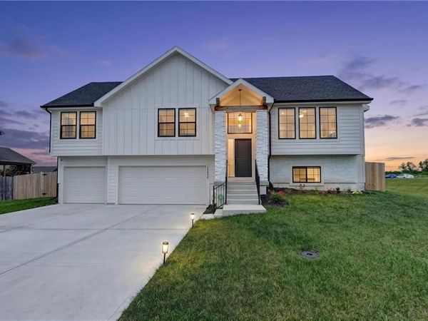 14078 S Landon Street, Olathe, KS 66061