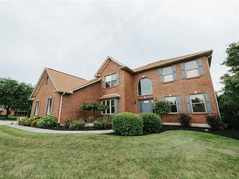 8 Wilderness Cove, Brookville, OH 45309 Photo 2