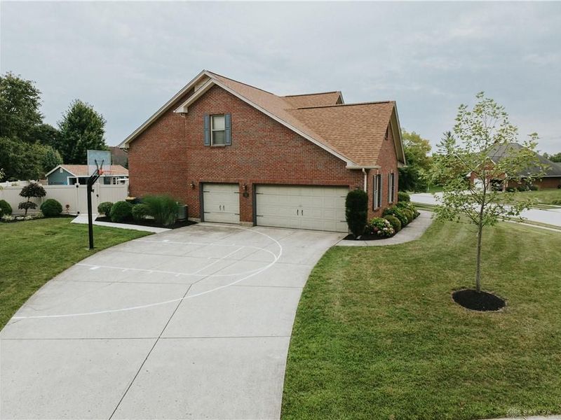 8 Wilderness Cove, Brookville, OH 45309 Photo 4