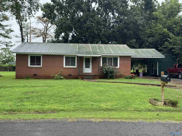 1643 County Road 30, Scottsboro, AL 35768
