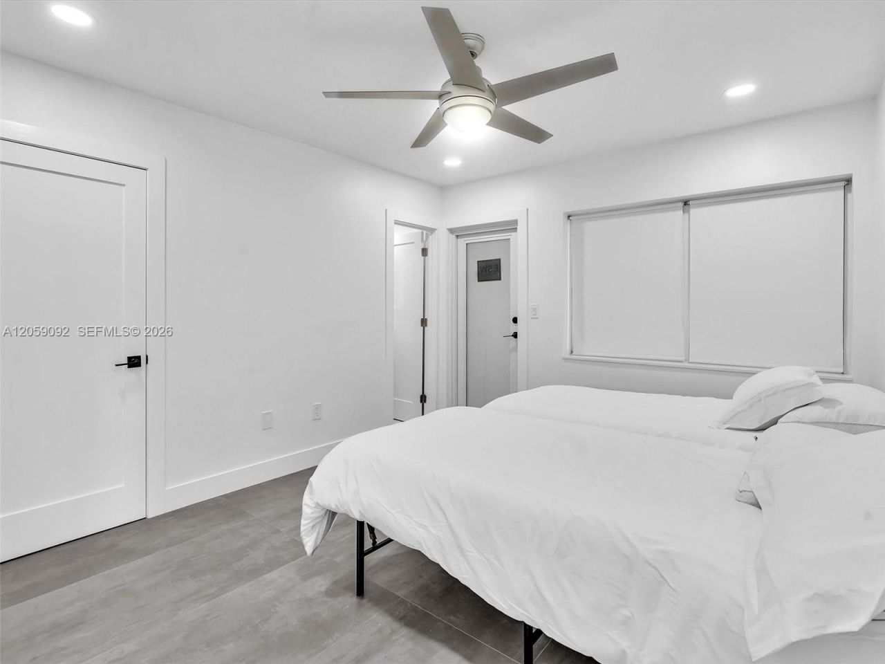 11900 N Bayshore Dr , Unit 205, North Miami, FL 33181 Photo