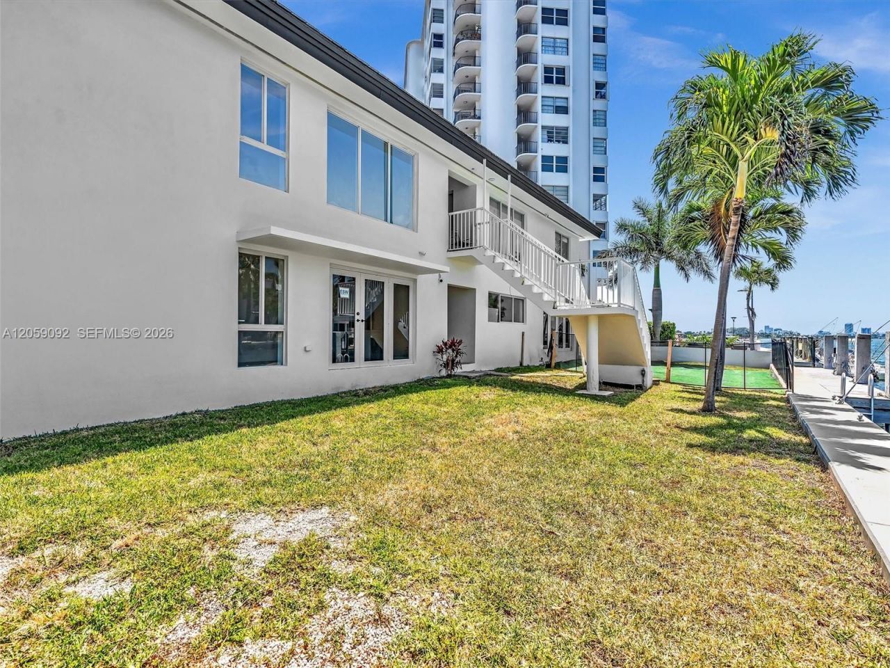 11900 N Bayshore Dr , Unit 205, North Miami, FL 33181 Photo