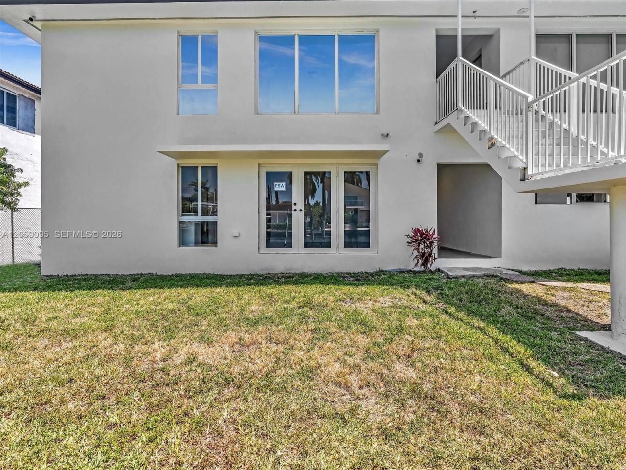 11900 N Bayshore Dr , Unit 207, North Miami, FL 33181 Photo