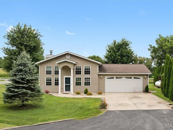22017 Panorama Drive, Carlyle, IL 62231