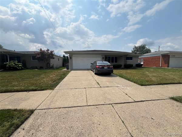 13502 Moceri Circle , Warren, MI 48088