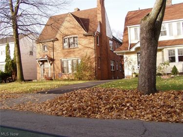 3686 Avalon Road, Unit 3, Shaker Heights, OH 44120