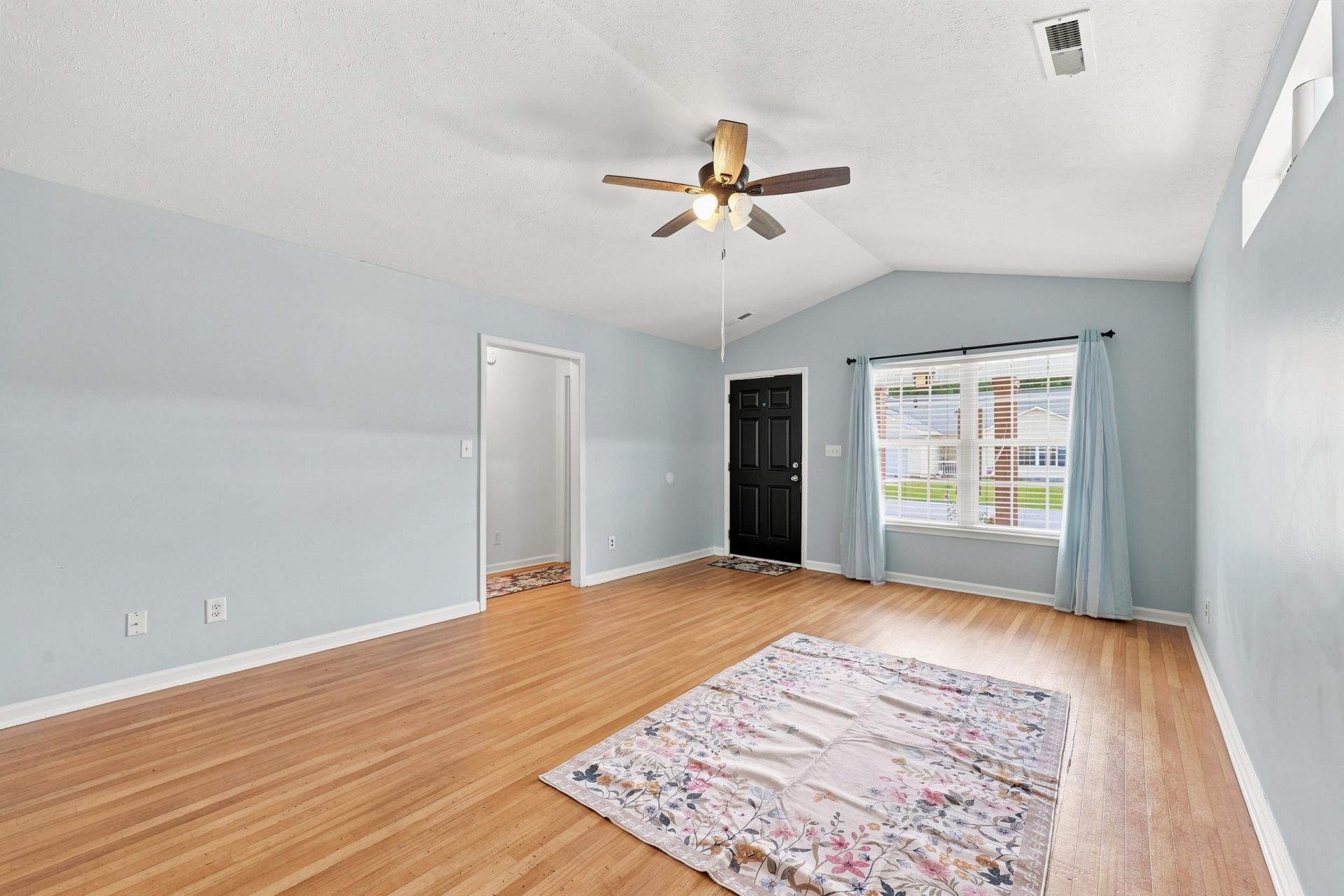 5017 Blue Spruce Ln.  Photo 11